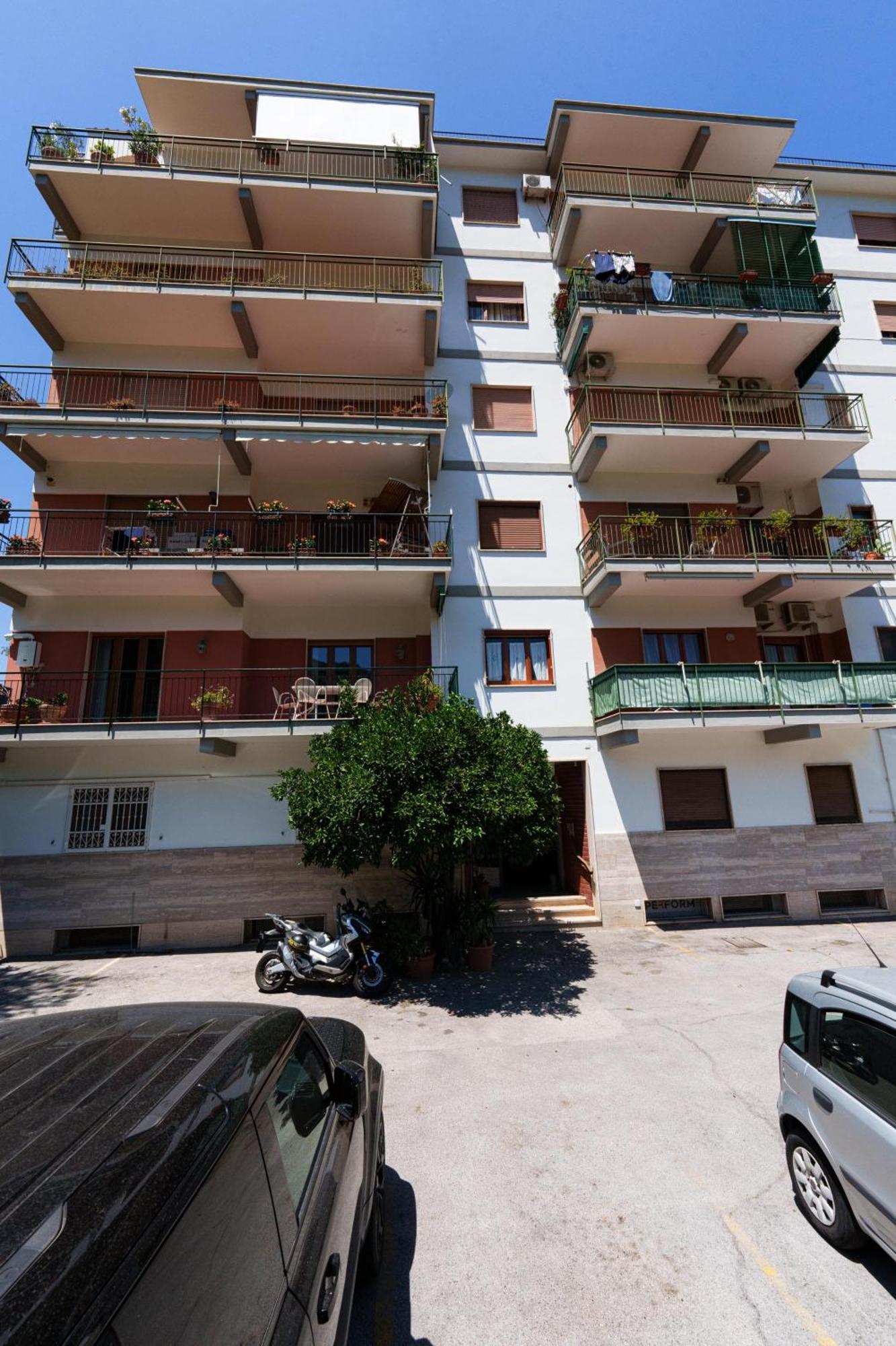 Marina Piccola Apartment Sorrento Luaran gambar