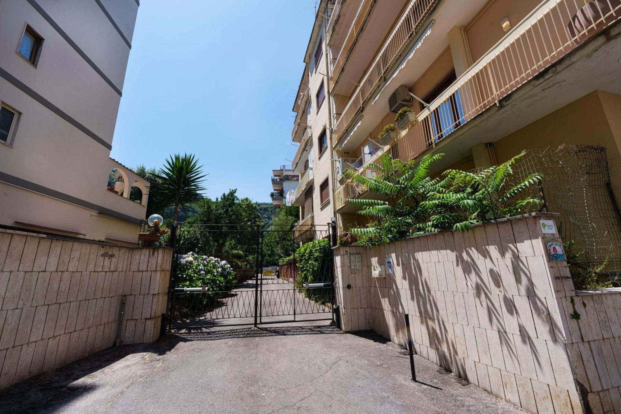 Marina Piccola Apartment Sorrento Luaran gambar